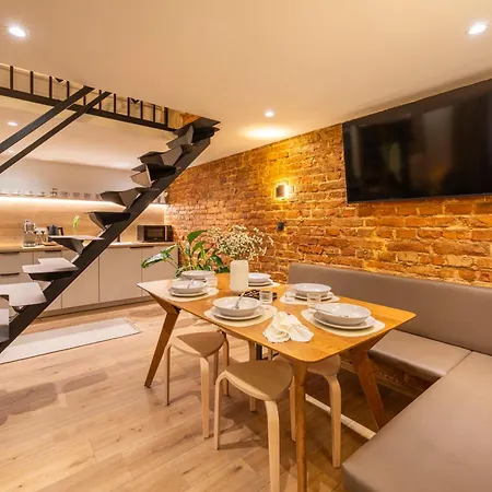 Appartamento Designer Old Town Loft For 9 Ac