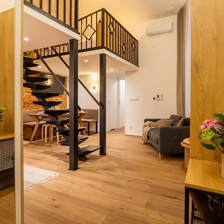 Designer Old Town Loft For 9 Ac * Cracovia