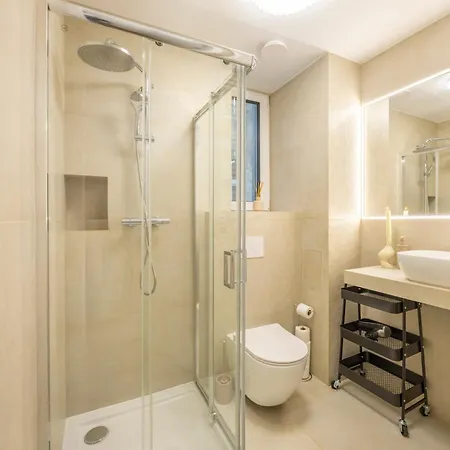 Designer Old Town Loft For 9 Ac Appartamento Cracovia