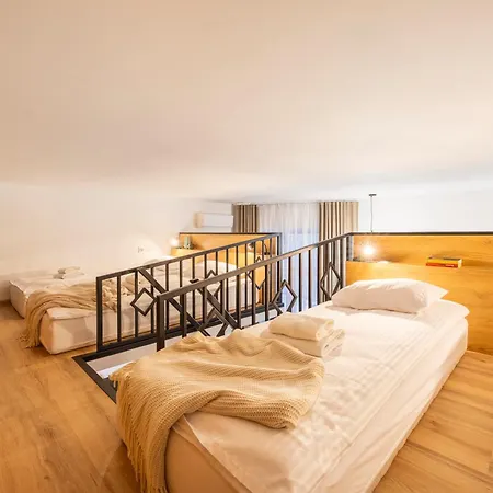 Appartamento Designer Old Town Loft For 9 Ac Cracovia